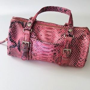 Liz Claiborne / light pink snakeskin handbag